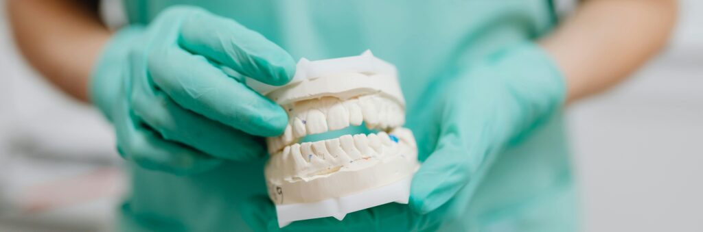 Signs You Need to Replace Your Dentures